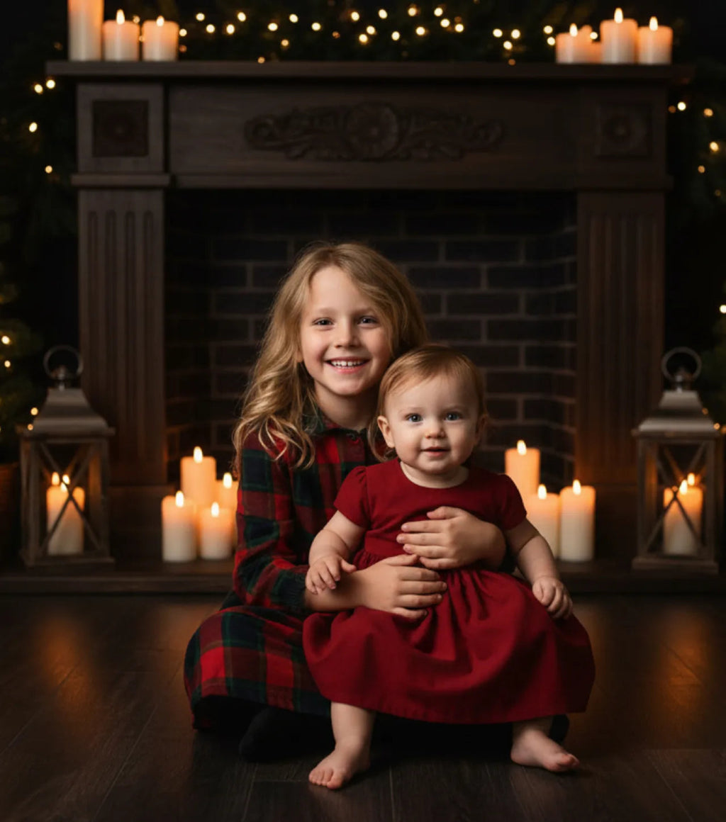 Niños en interior navideño 2 - Revive