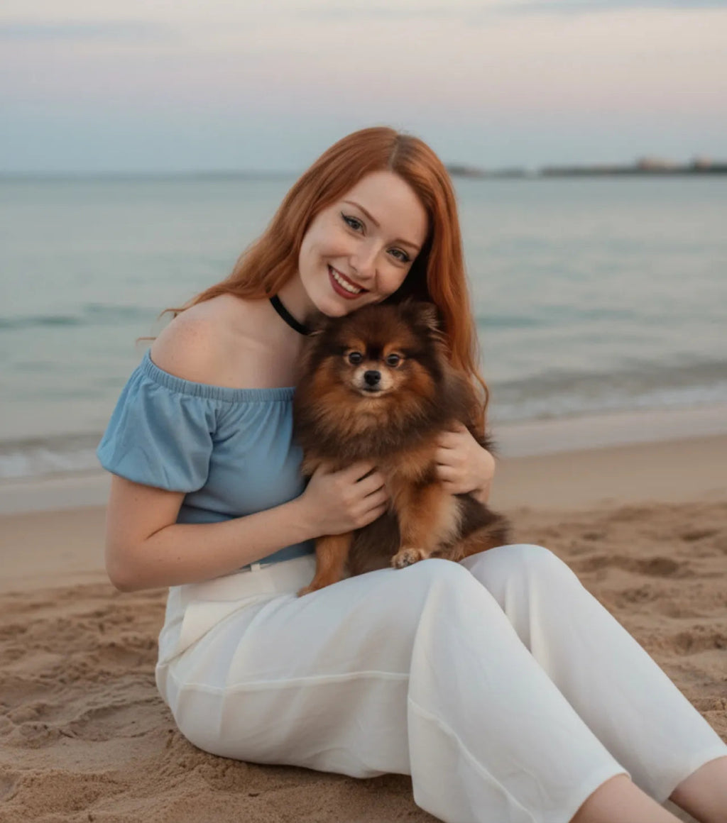 Playa al atardecer con mascota - Revive